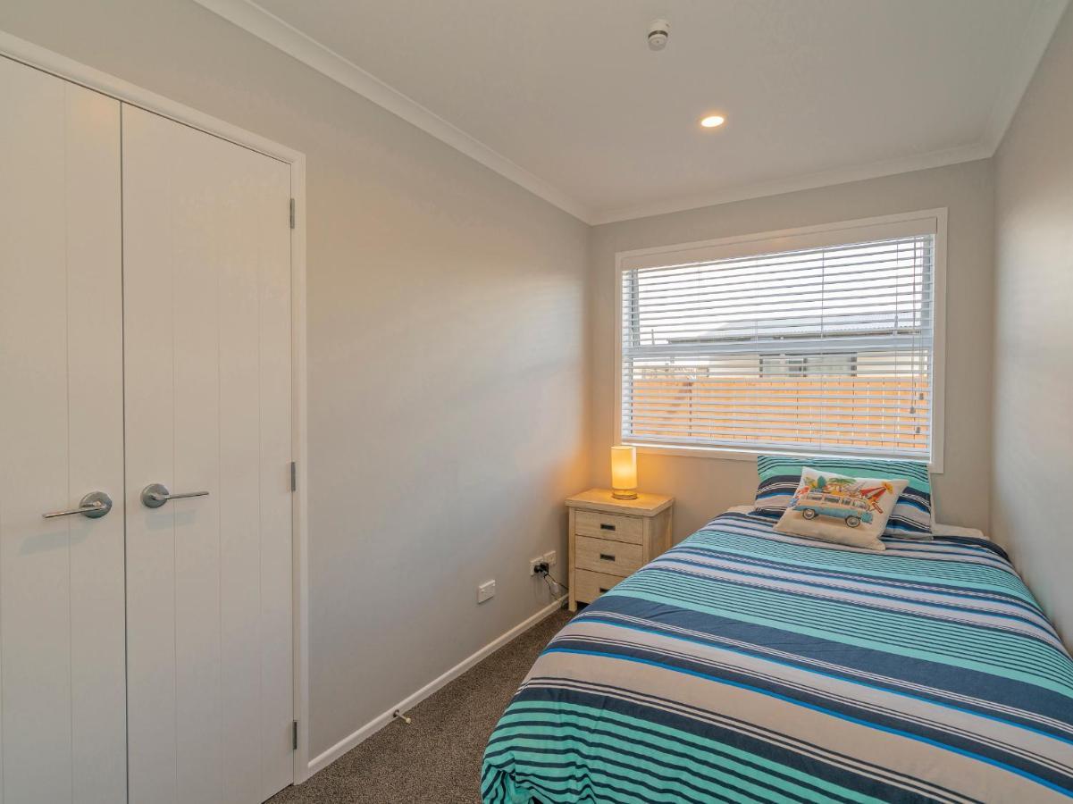 Modern Beach Pad - Whitianga Holiday Home Exterior photo